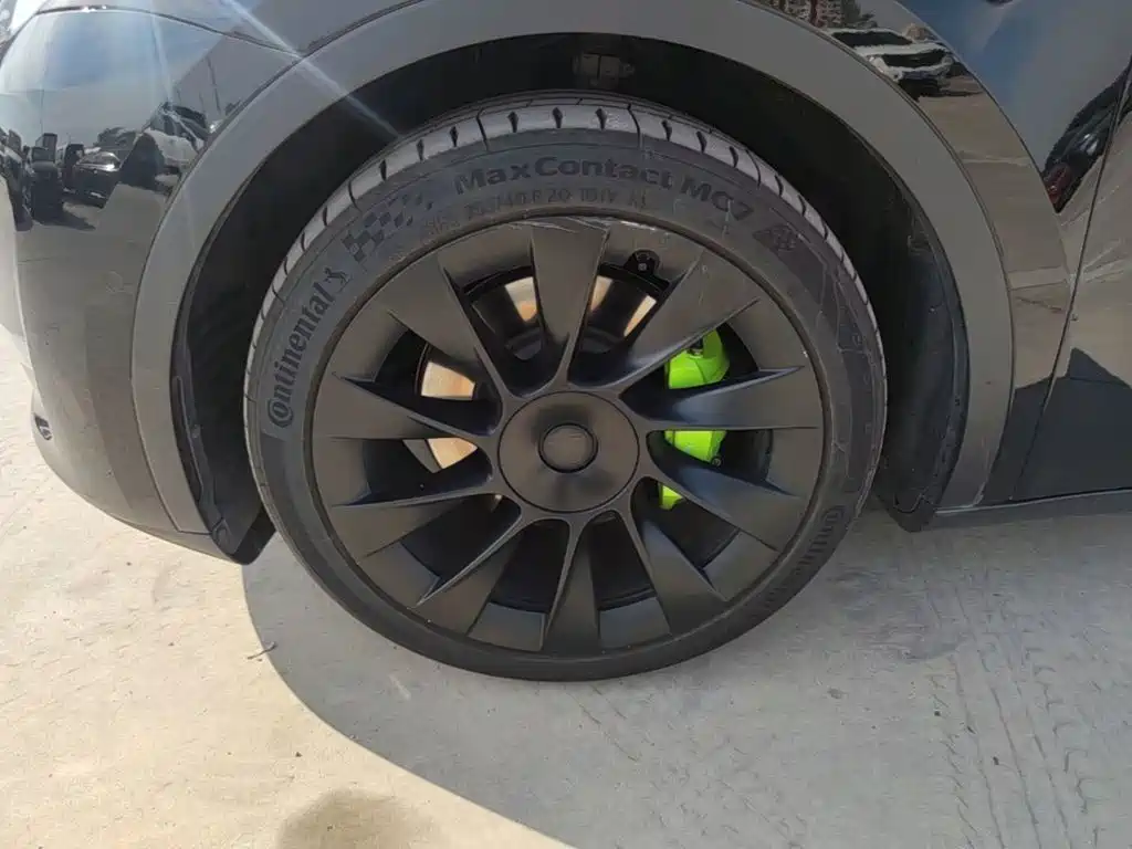Tesla Model Y — миниатюра 23