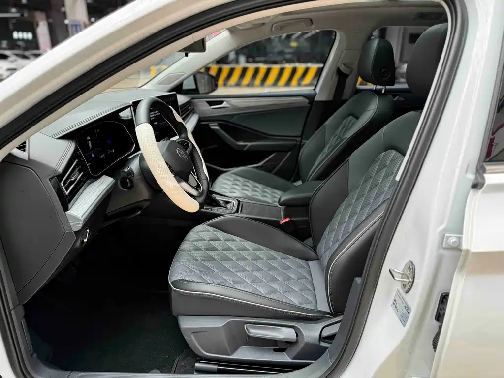 Volkswagen Sagitar — миниатюра 7