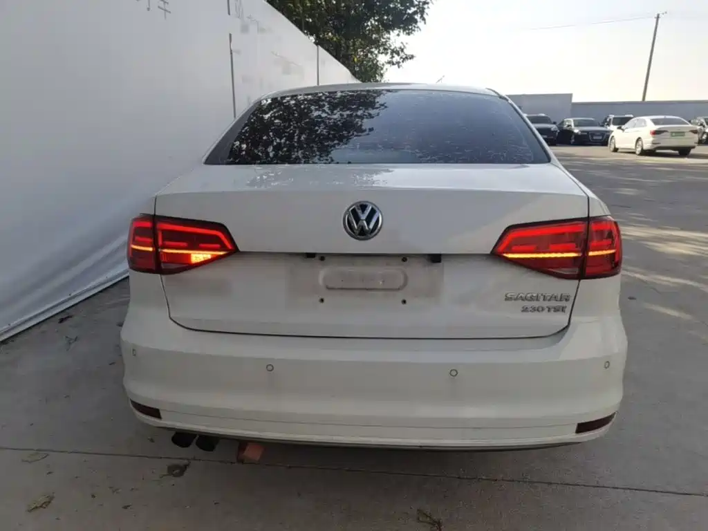 Volkswagen Sagitar — миниатюра 6