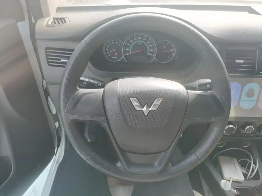 Wuling Rongguang V — миниатюра 11