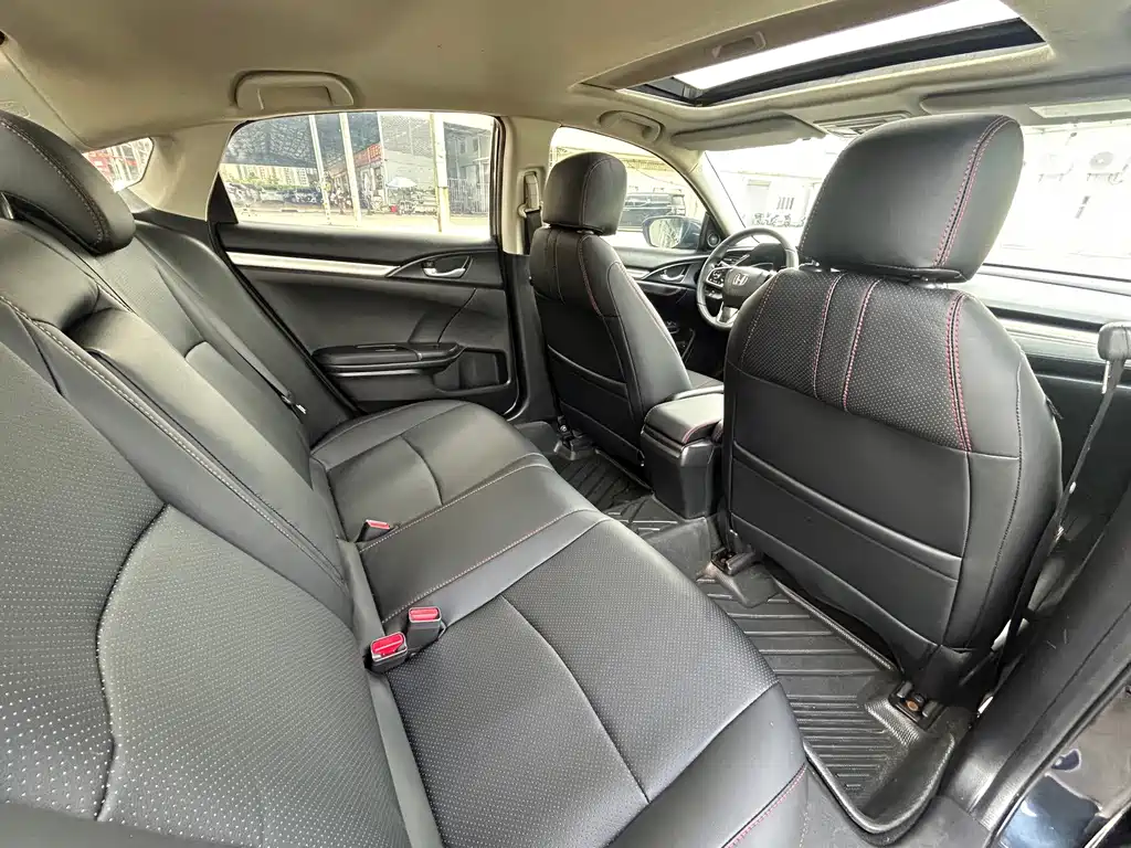 Honda Civic — миниатюра 12
