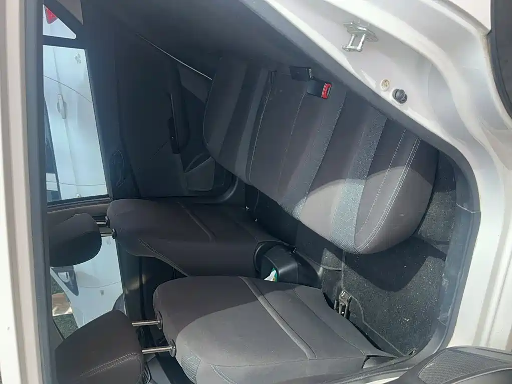 Baojun 310 — миниатюра 13