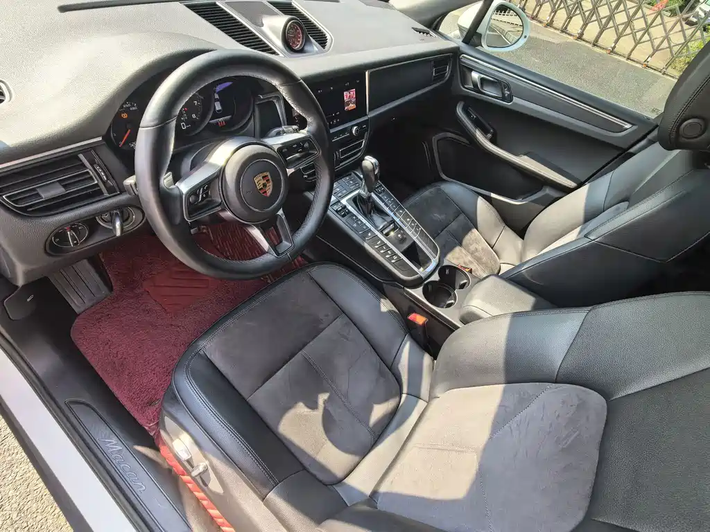 Porsche Macan — миниатюра 4