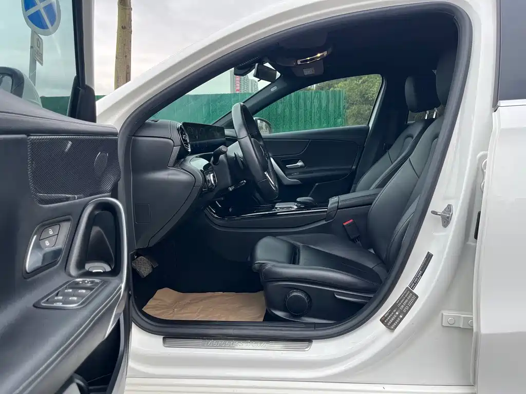 Mercedes-Benz A-Class A 2020 A 200 L Sport