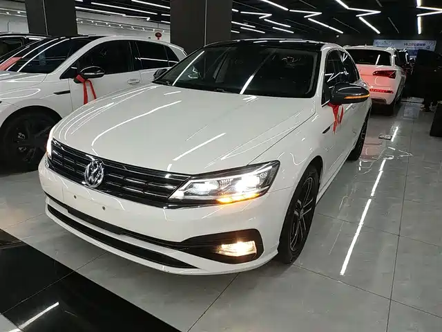 VOLKSWAGEN LINGDU