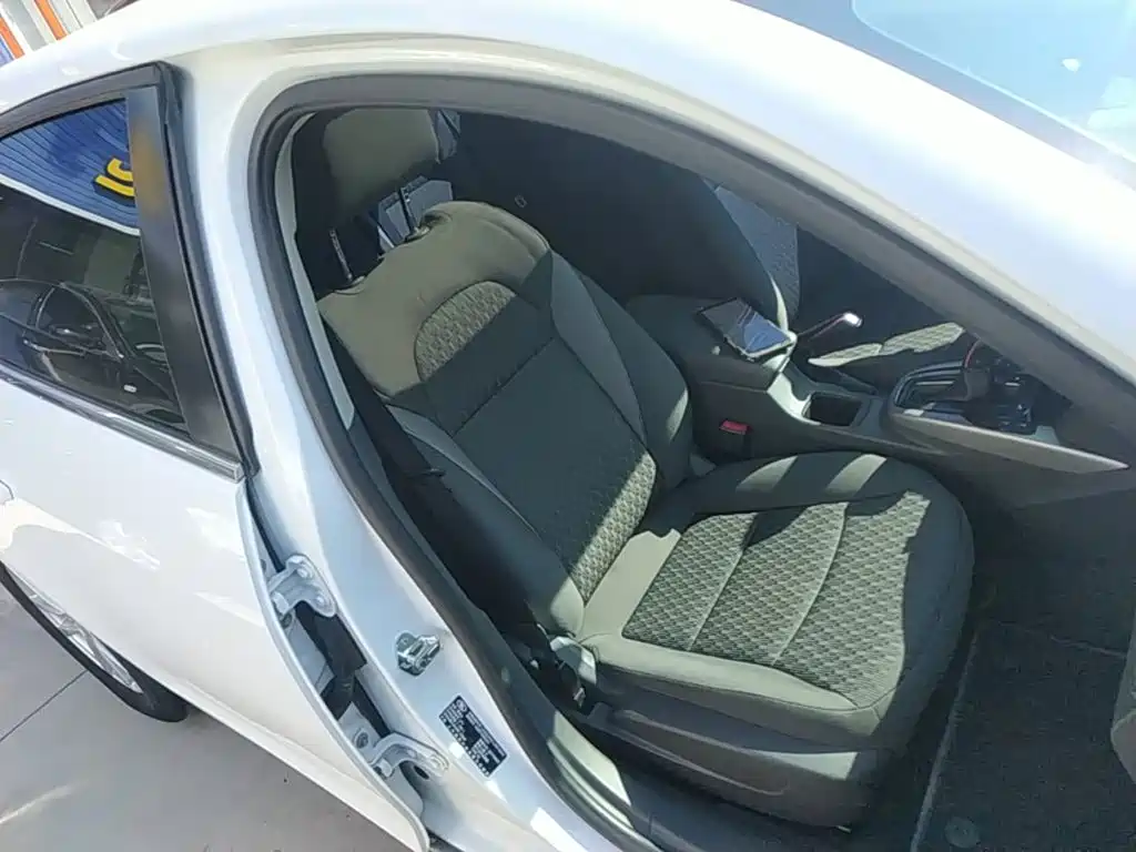 Chevrolet Malibu — миниатюра 25