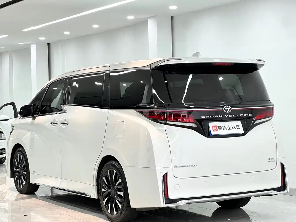 Toyota Vellfire — миниатюра 12
