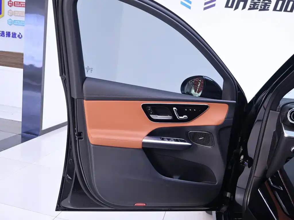 Mercedes-Benz GLC — миниатюра 18