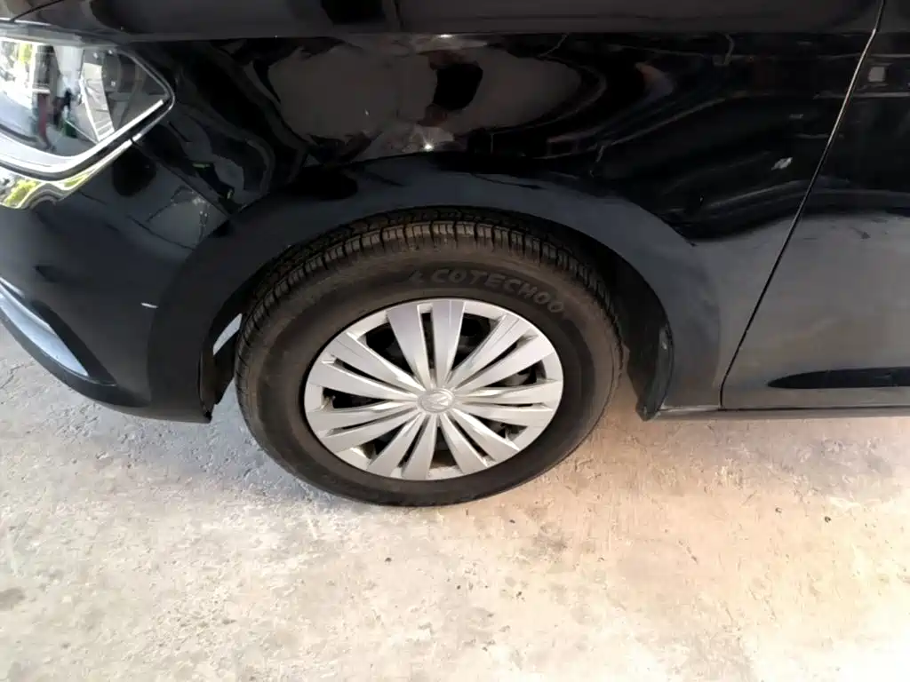 Volkswagen Santana — миниатюра 23