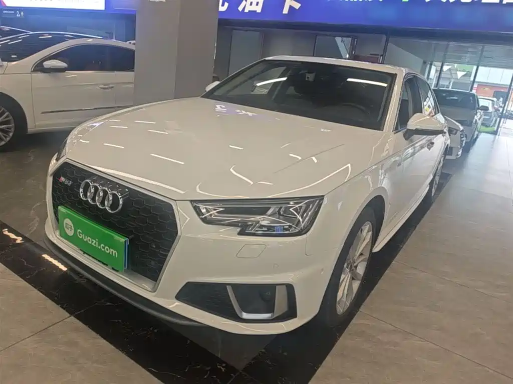 Audi A4L 2019 40 TFSI Fashion VI