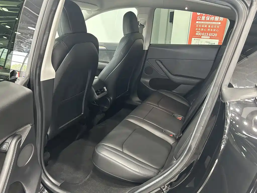 Tesla Model Y — миниатюра 14