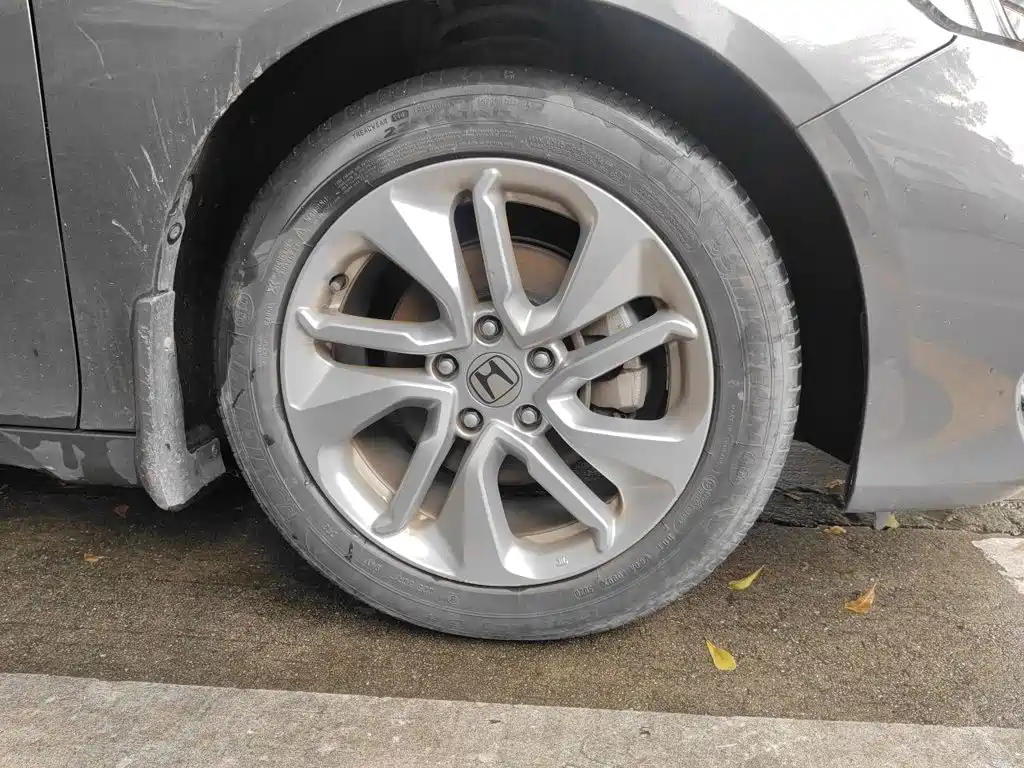 Honda Accord — миниатюра 8
