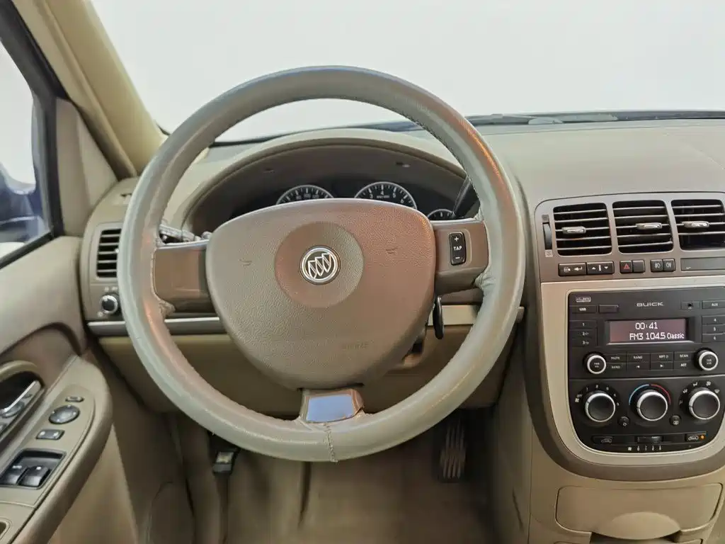 Buick GL8 — миниатюра 11