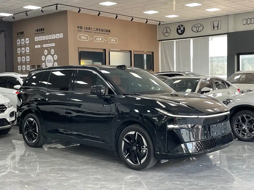 Toyota bZ3X — миниатюра 3