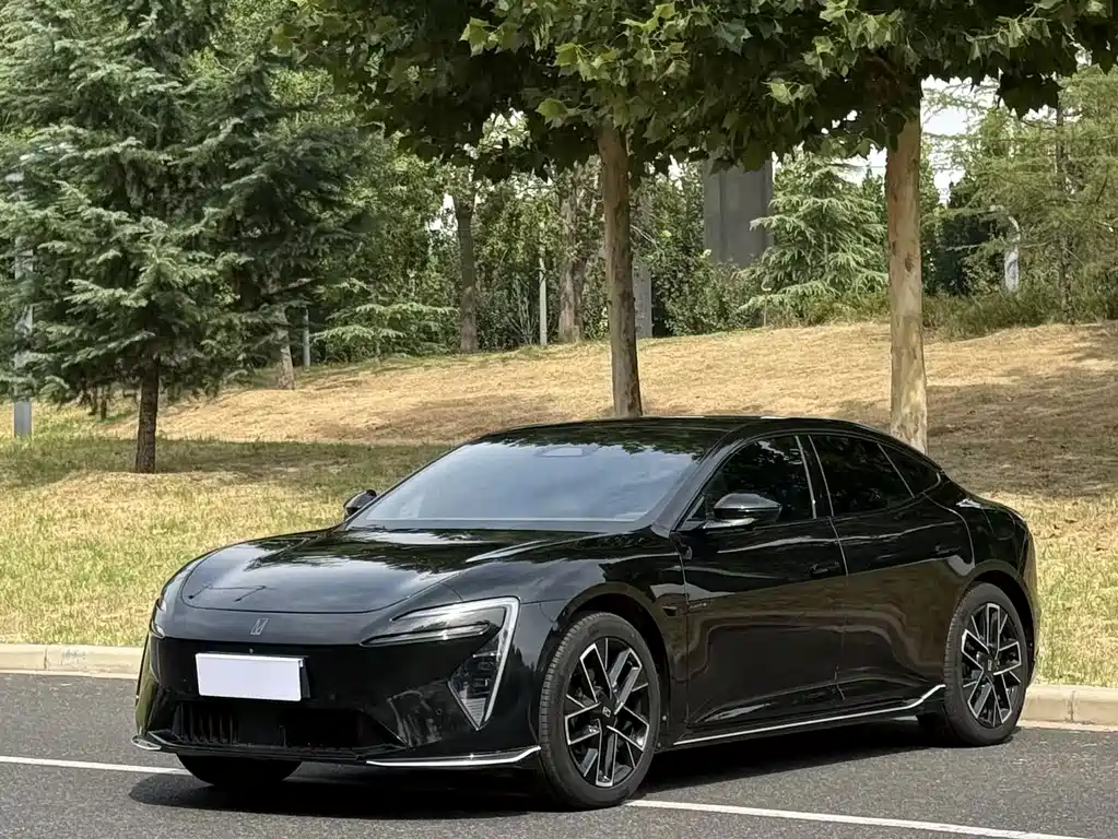 Avatr Avatr 06