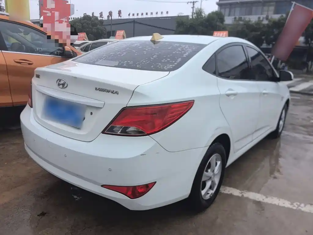 Hyundai Verna — миниатюра 7