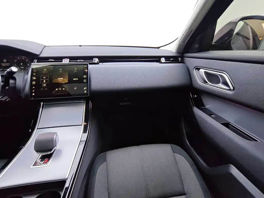 Land Rover Velar — миниатюра 10