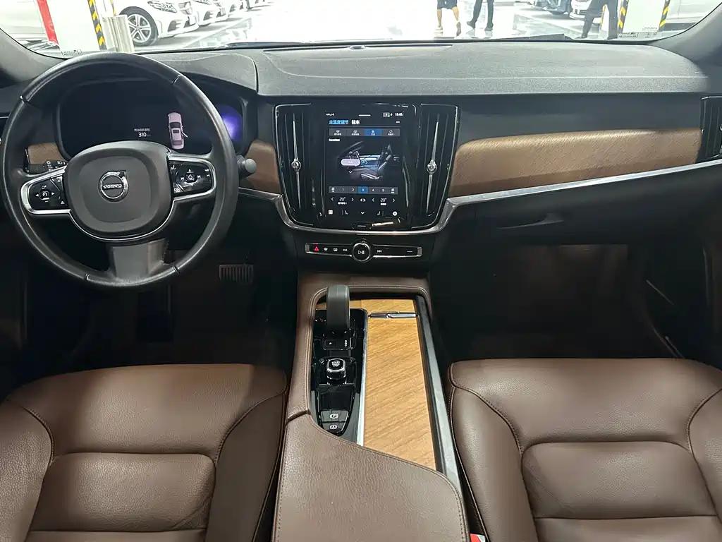 Volvo S90 — миниатюра 4