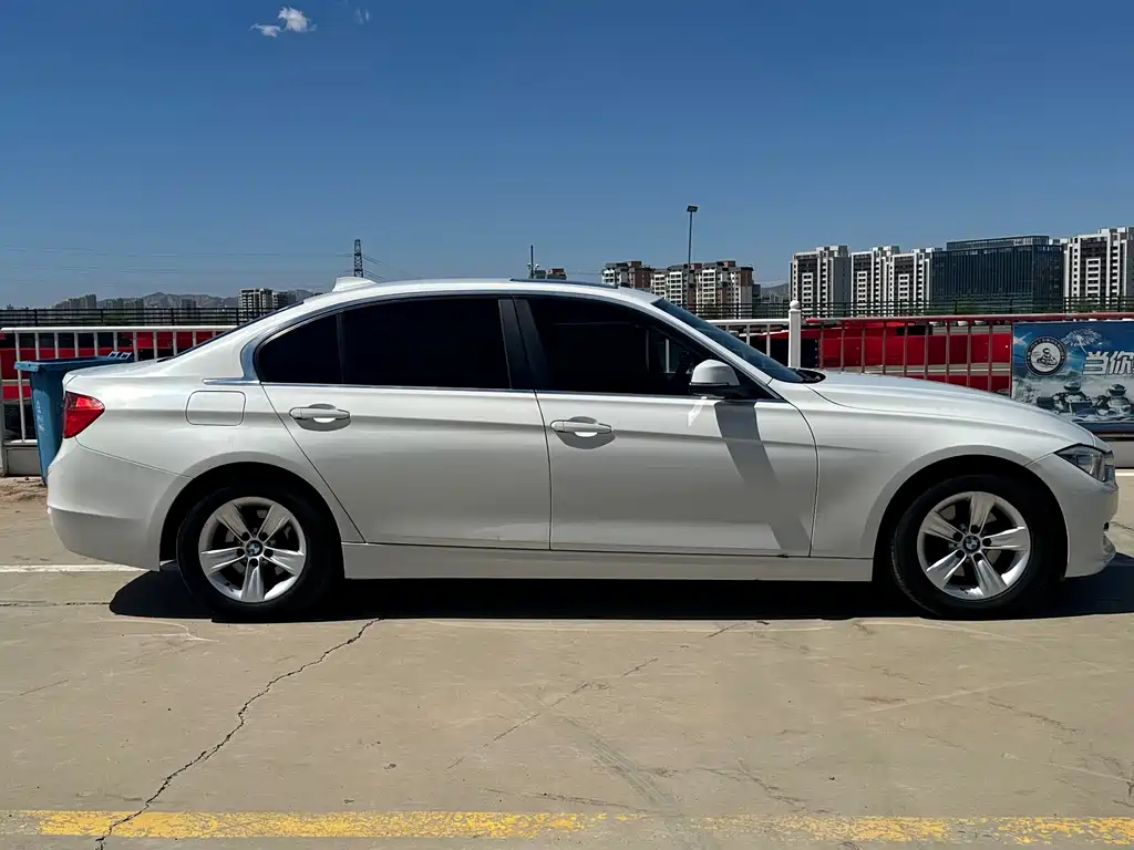 BMW 3 Series — миниатюра 4