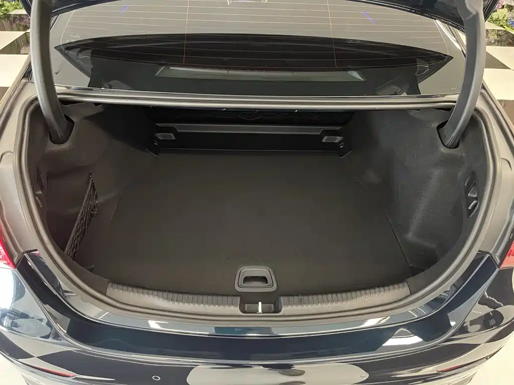 Mercedes-Benz C-Class — миниатюра 27