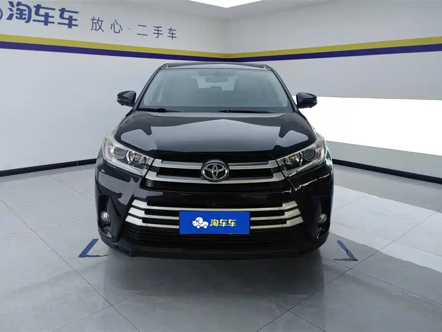 TOYOTA HIGHLANDER