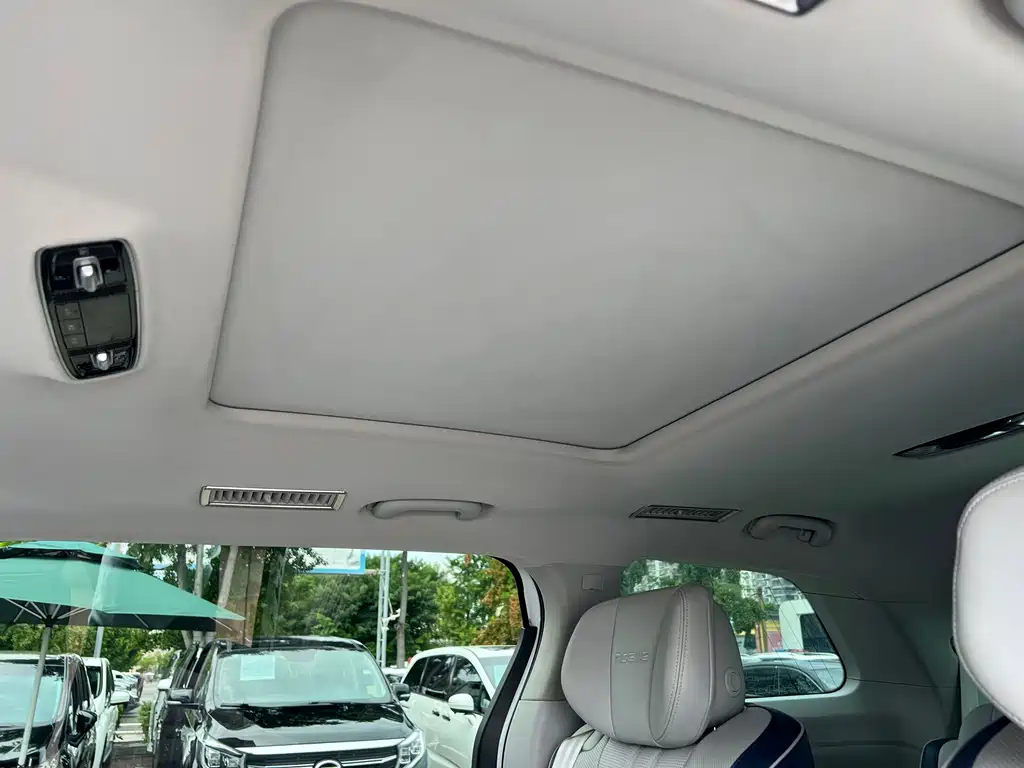 Roewe iMAX8 — миниатюра 13