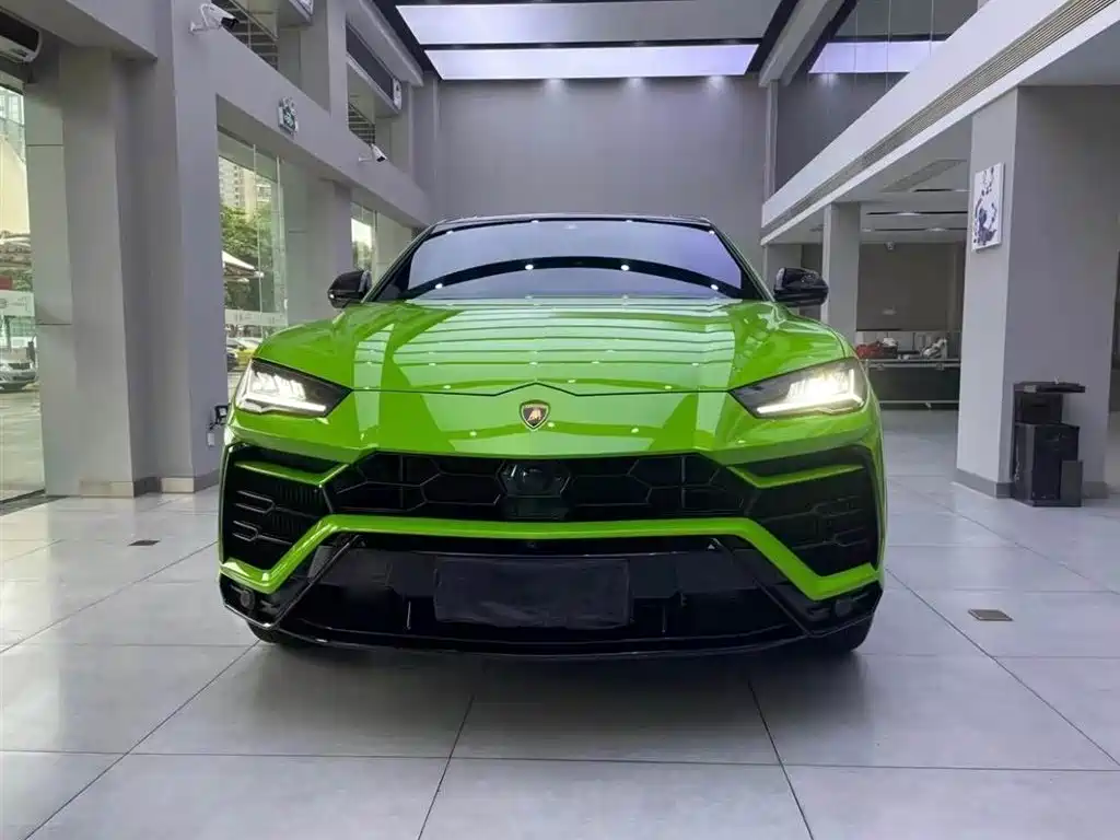 Lamborghini Urus 2021 4.0T V8
