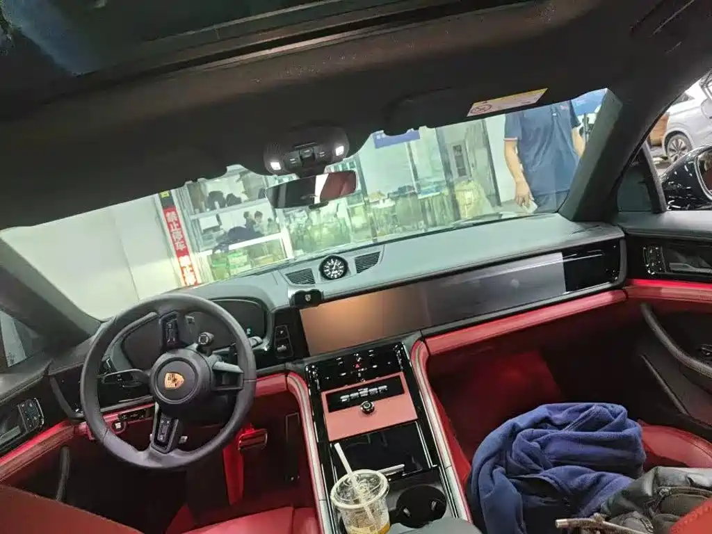 Porsche Panamera — миниатюра 5