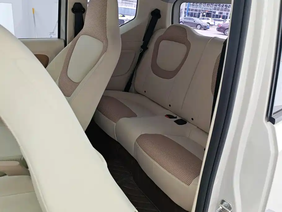 Wuling MINIEV — миниатюра 11