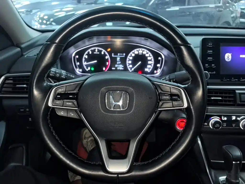 Honda Accord — миниатюра 11