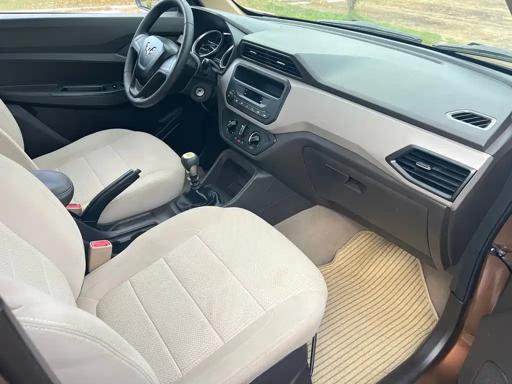 Wuling Hongguang — миниатюра 10