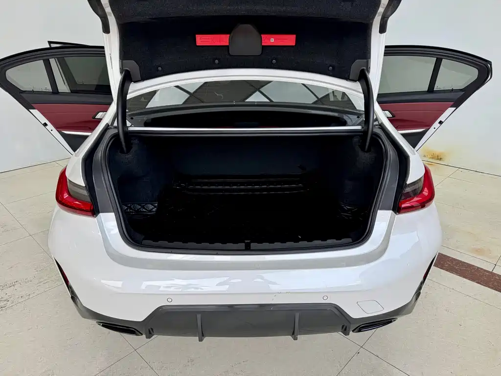 BMW 3 Series — миниатюра 24