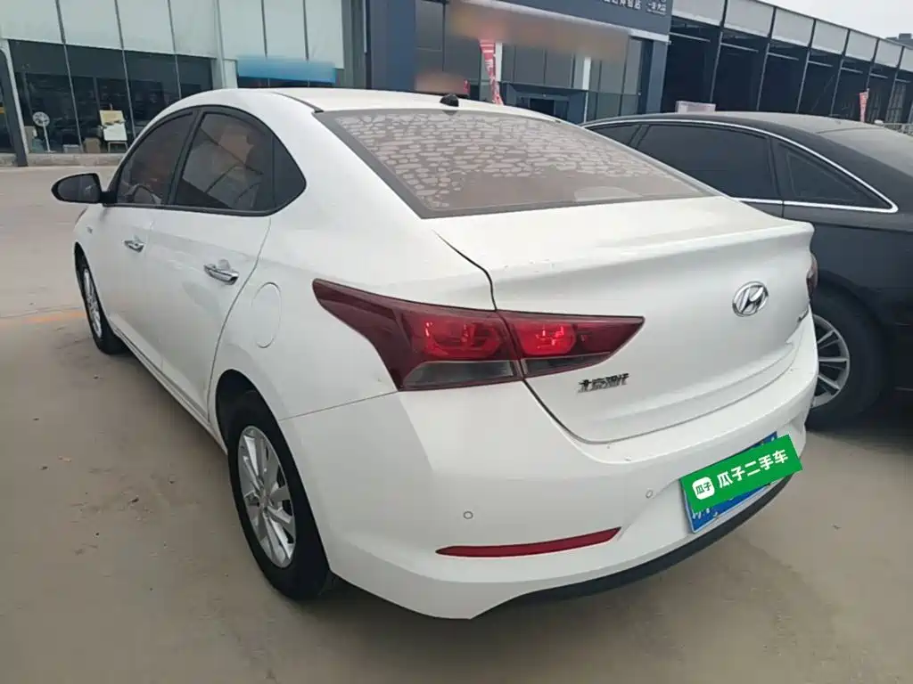 Hyundai Verna — миниатюра 5