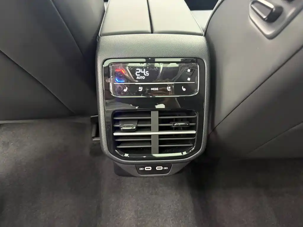 Volkswagen Passat — миниатюра 13