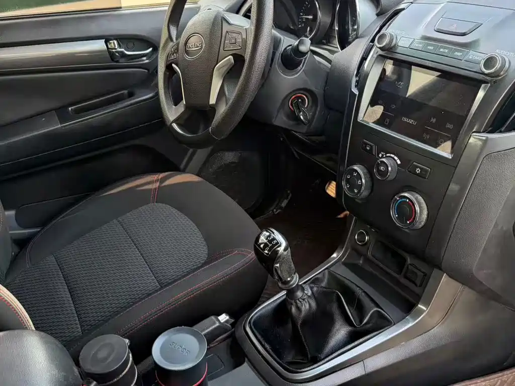 Isuzu TAGA Daga — миниатюра 9