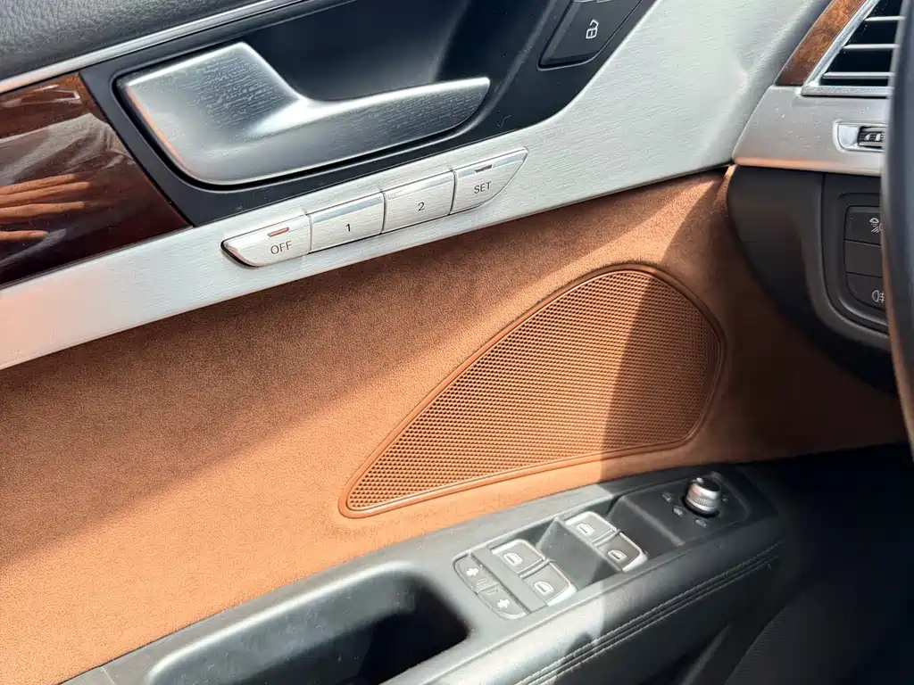 Audi A8 — миниатюра 25