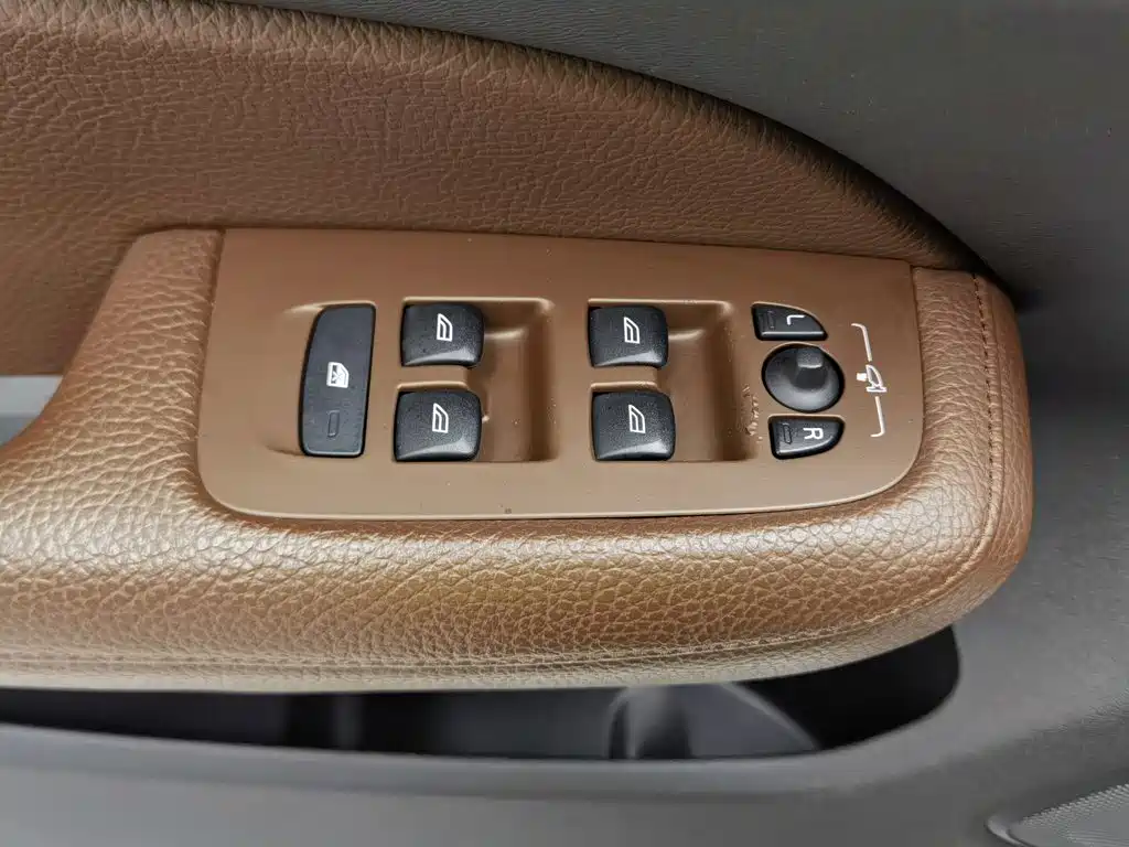 Volvo S60 — миниатюра 9