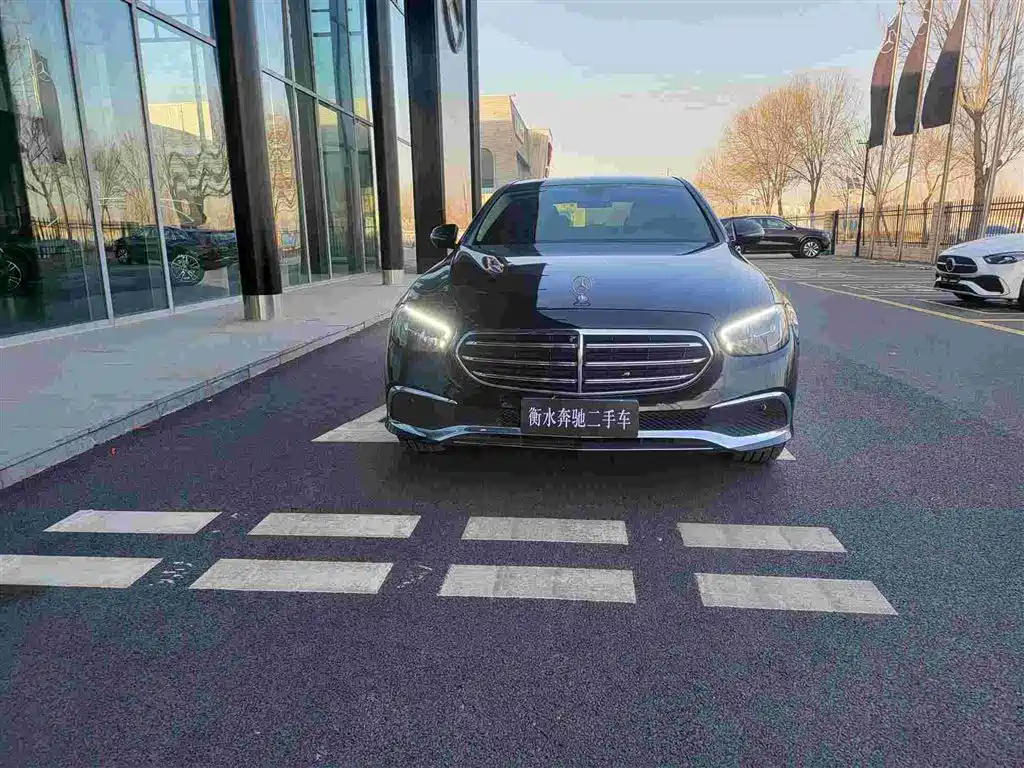 MERCEDES-BENZ E CLASS