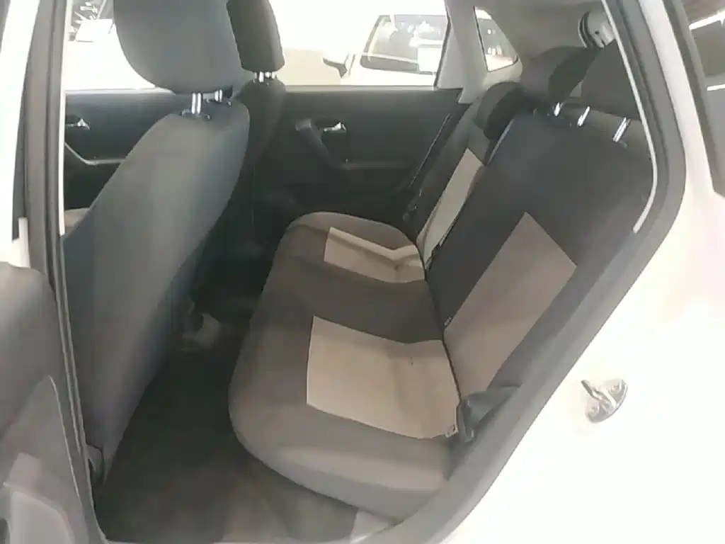 Volkswagen Polo — миниатюра 17