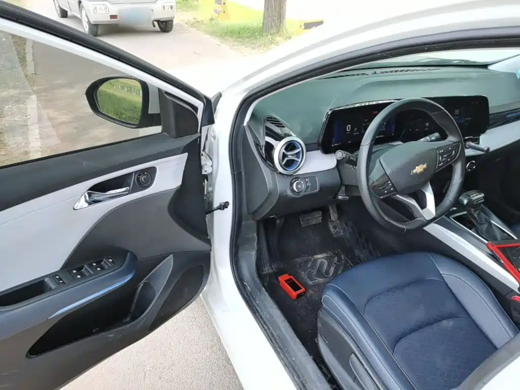 Chevrolet Monza — миниатюра 16