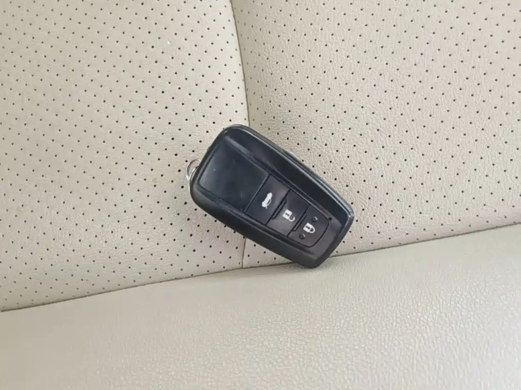 Toyota Corolla — миниатюра 13