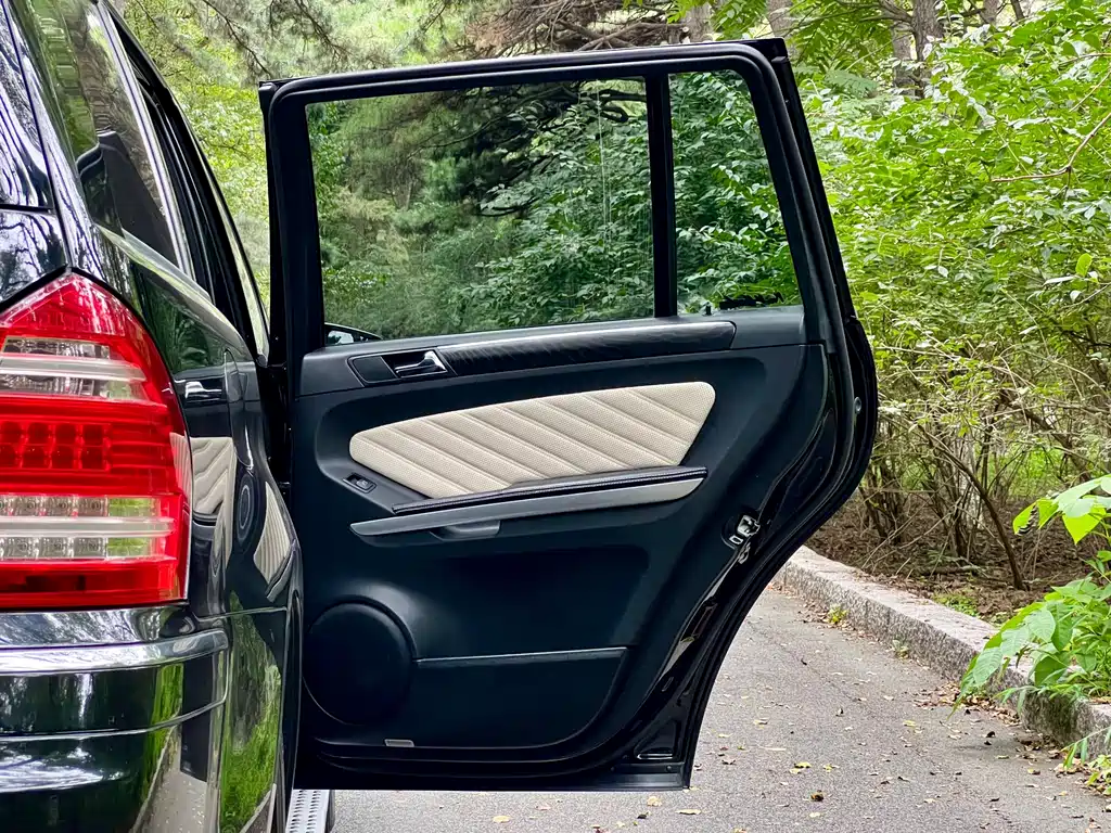 Mercedes-Benz GL-Class — миниатюра 21