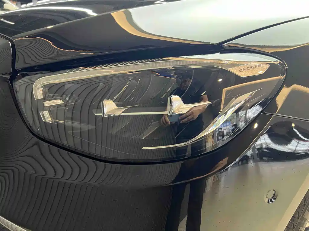 Mercedes-Benz E-Class — миниатюра 14