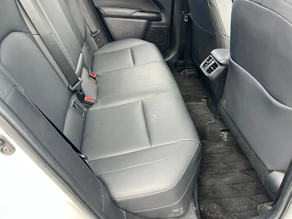 Lexus UX — миниатюра 11
