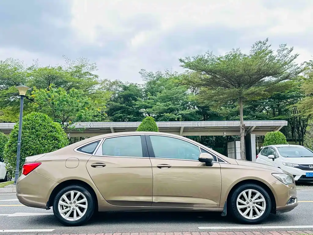Buick Verano — миниатюра 4