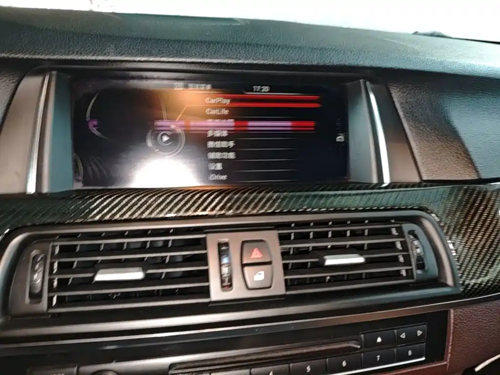 BMW 5 Series — миниатюра 13