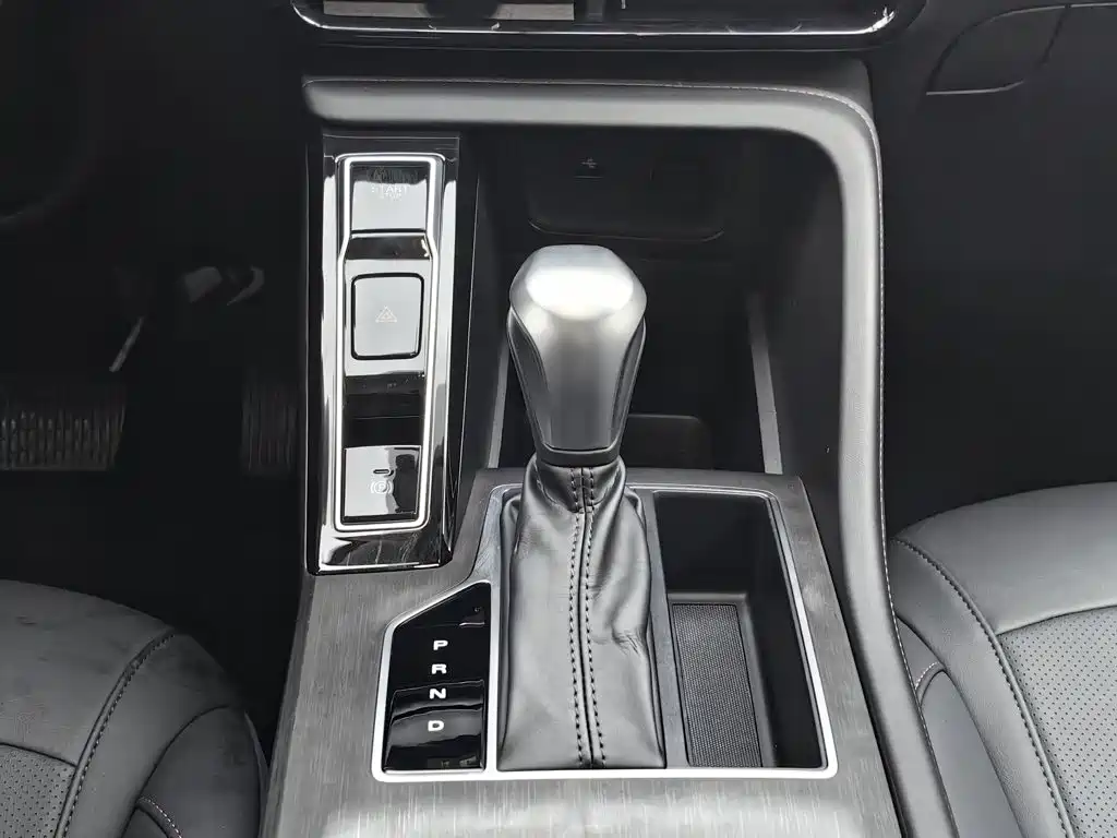 Roewe i5 — миниатюра 13