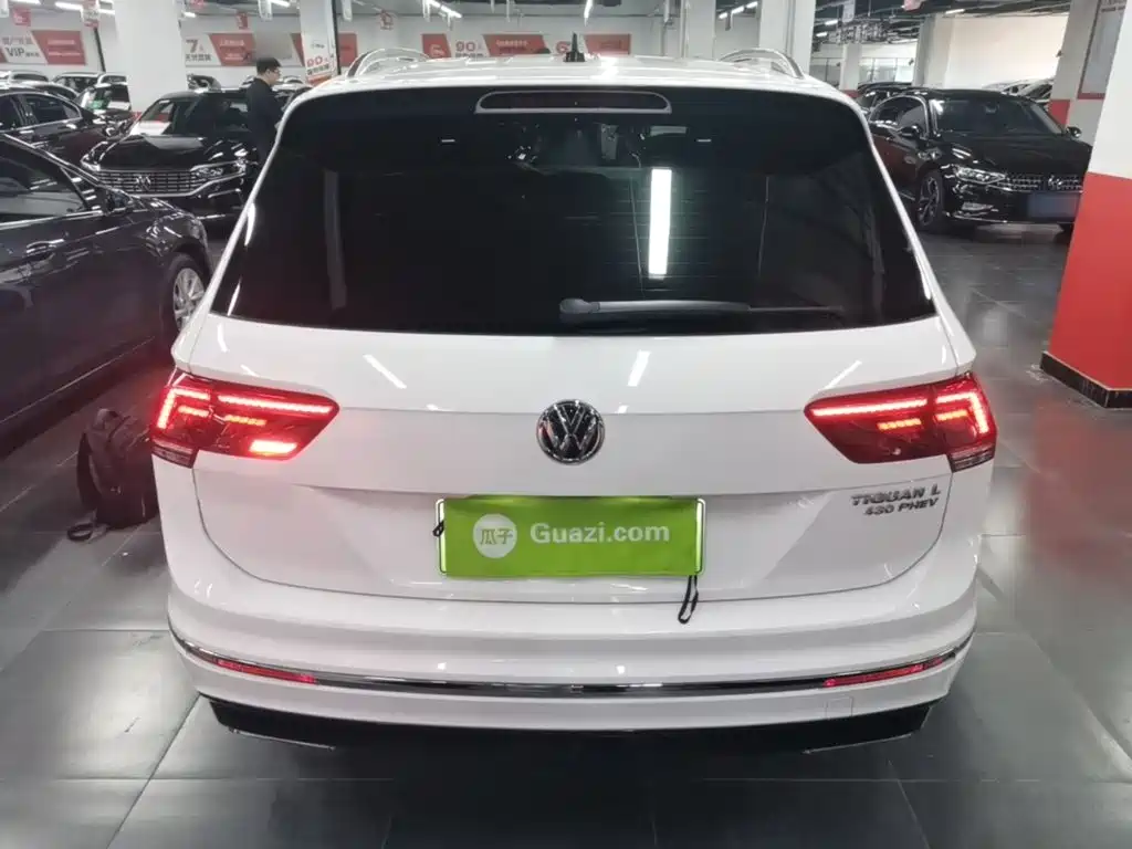 Volkswagen Tiguan L PHEV — миниатюра 6