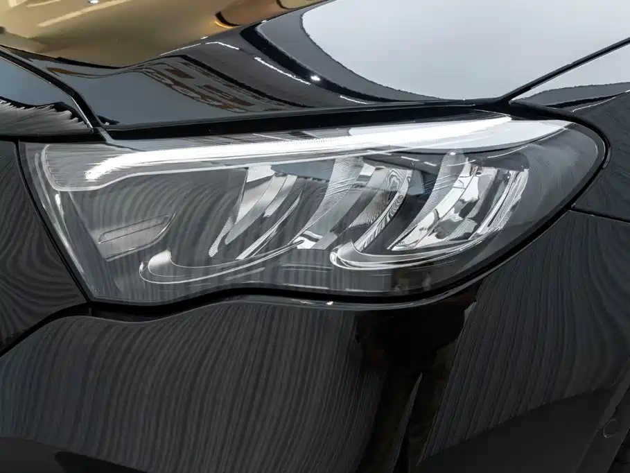 Mercedes-Benz E-Class — миниатюра 8