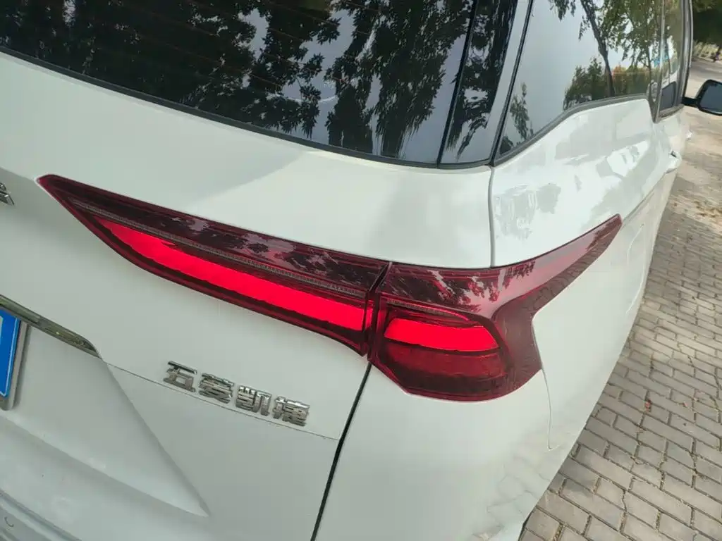 Wuling Victory — миниатюра 8
